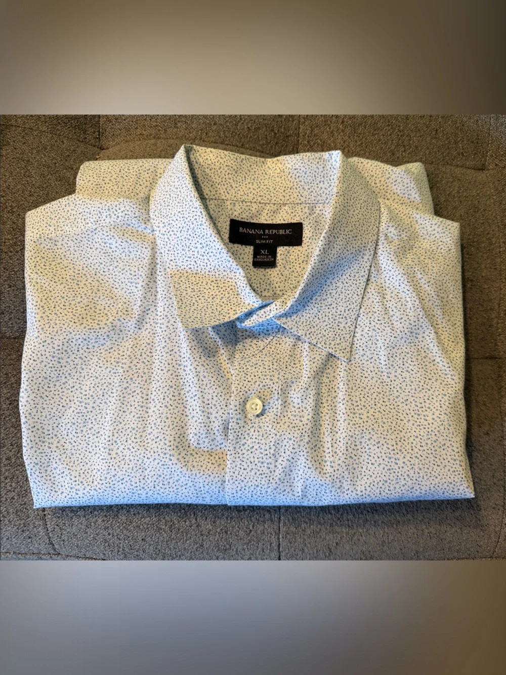 Banana Republic Light Blue Microdot Short-Sleeve Button-Down Shirt